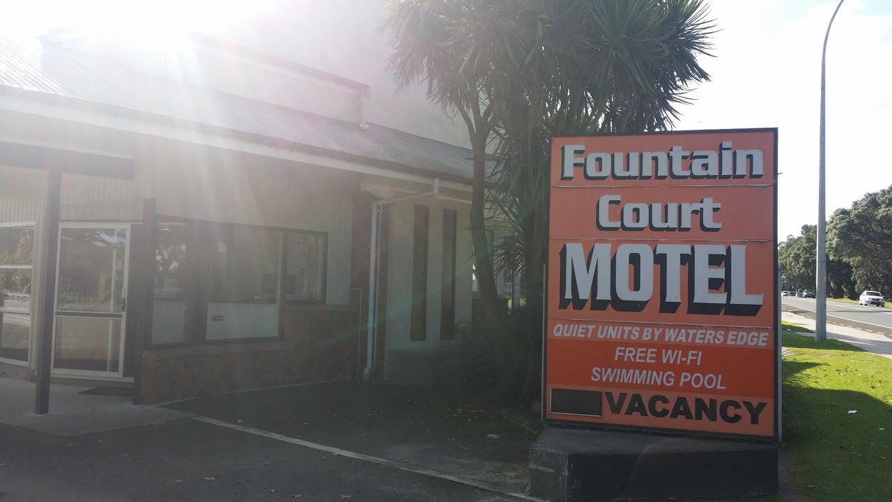 Fountain Court Motel ตาอูรังกา ภายนอก รูปภาพ