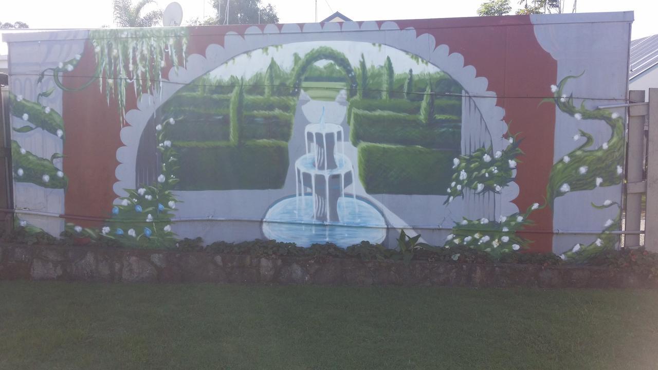 Fountain Court Motel ตาอูรังกา ภายนอก รูปภาพ